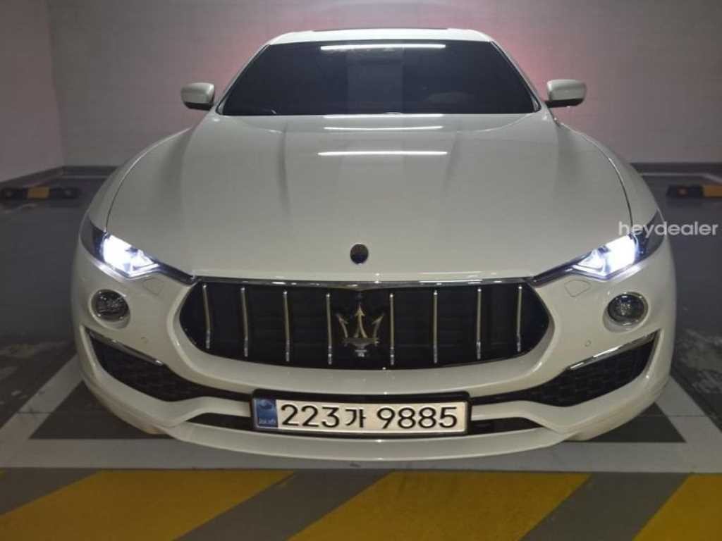 마세라티 르반떼 3.0  AWD 그란 루쏘 이미지 1