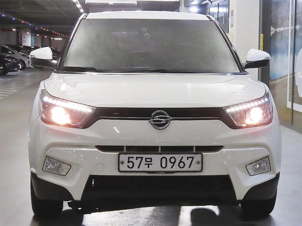 KG모빌리티(쌍용) 티볼리 가솔린 2WD 1.6 VX 이미지 2