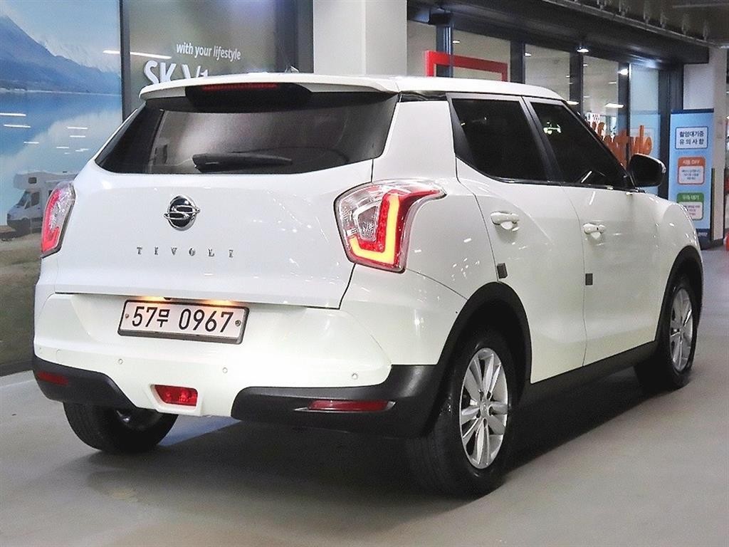 KG모빌리티(쌍용) 티볼리 가솔린 2WD 1.6 VX 이미지 4