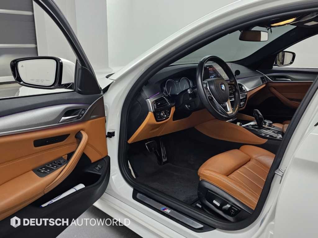 BMW 5시리즈 5시리즈 (G30) 520d M 스포츠 이미지 11