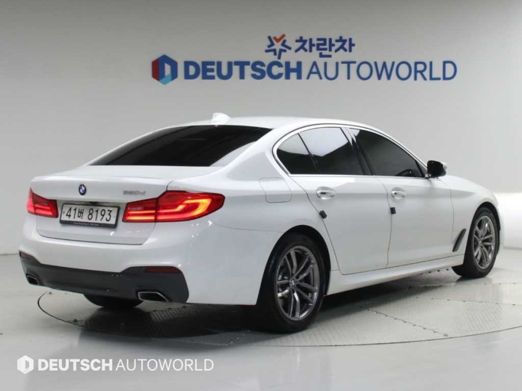 BMW 5시리즈 5시리즈 (G30) 520d M 스포츠 이미지 2