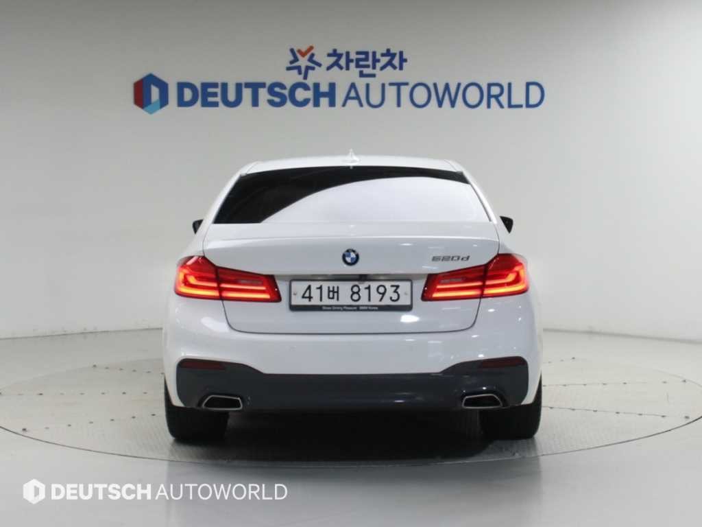 BMW 5시리즈 5시리즈 (G30) 520d M 스포츠 이미지 4