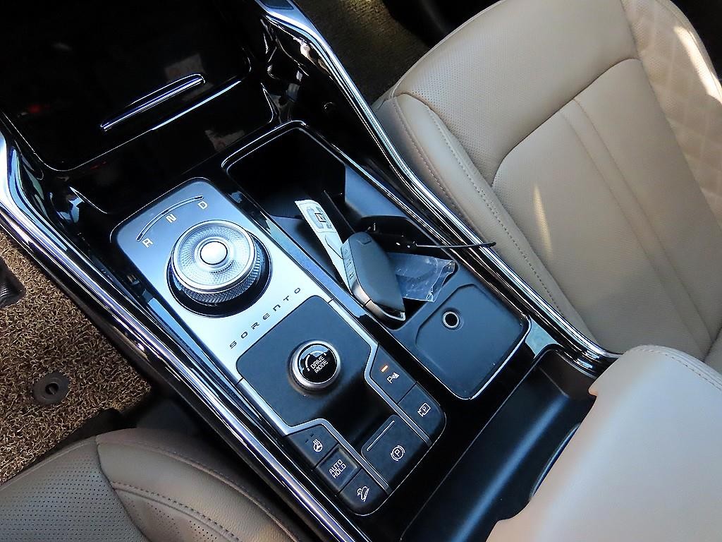 기아 쏘렌토 더 뉴 쏘렌토 4세대 하이브리드 1.6T 2WD 시그니처 그래비티 이미지 11