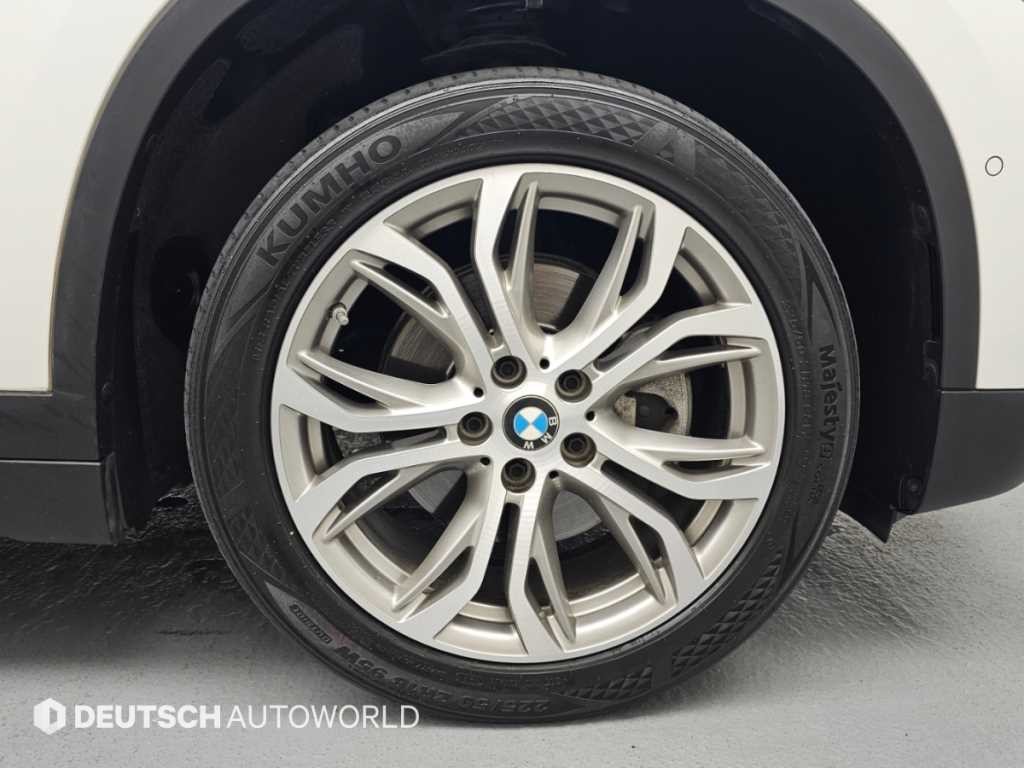 BMW X1 X1 (F48) xDrive 18d 프리미엄 이미지 5