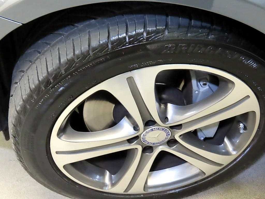 벤츠 E 클래스 E-클래스 W213 E300 4MATIC 아방가르드 이미지 20