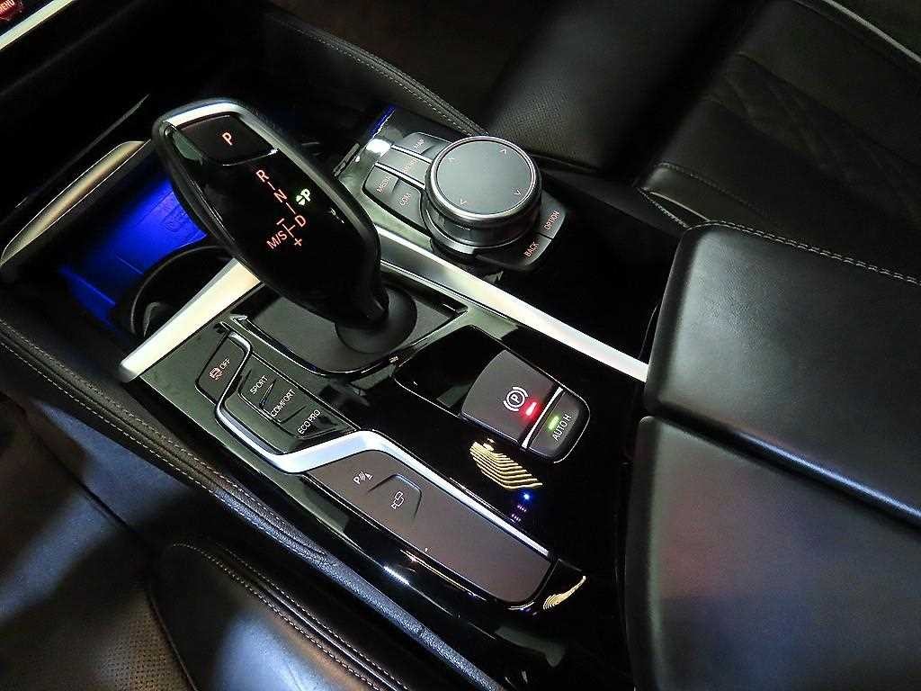 BMW 5시리즈 5시리즈 (G30) 530i xDrive M 스포츠 플러스 이미지 12
