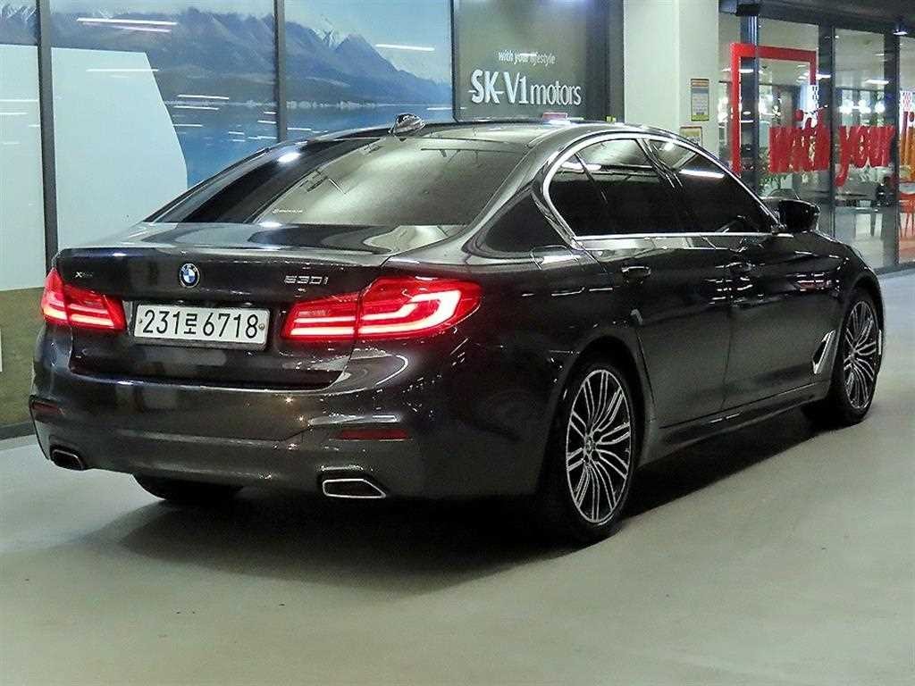 BMW 5시리즈 5시리즈 (G30) 530i xDrive M 스포츠 플러스 이미지 4