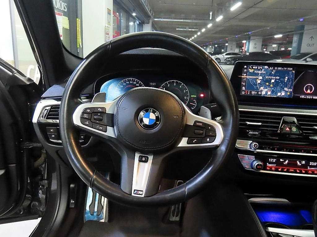 BMW 5시리즈 5시리즈 (G30) 530i xDrive M 스포츠 플러스 이미지 8