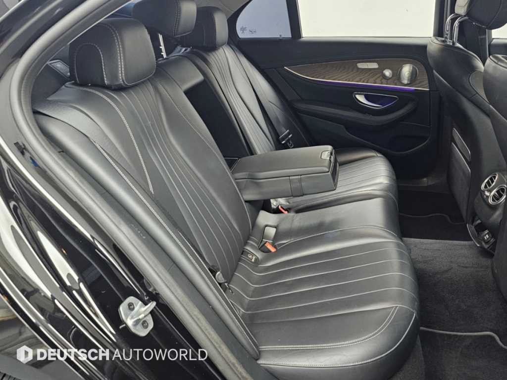 벤츠 E 클래스 E-클래스 W213 E300 4MATIC 익스클루시브 이미지 12