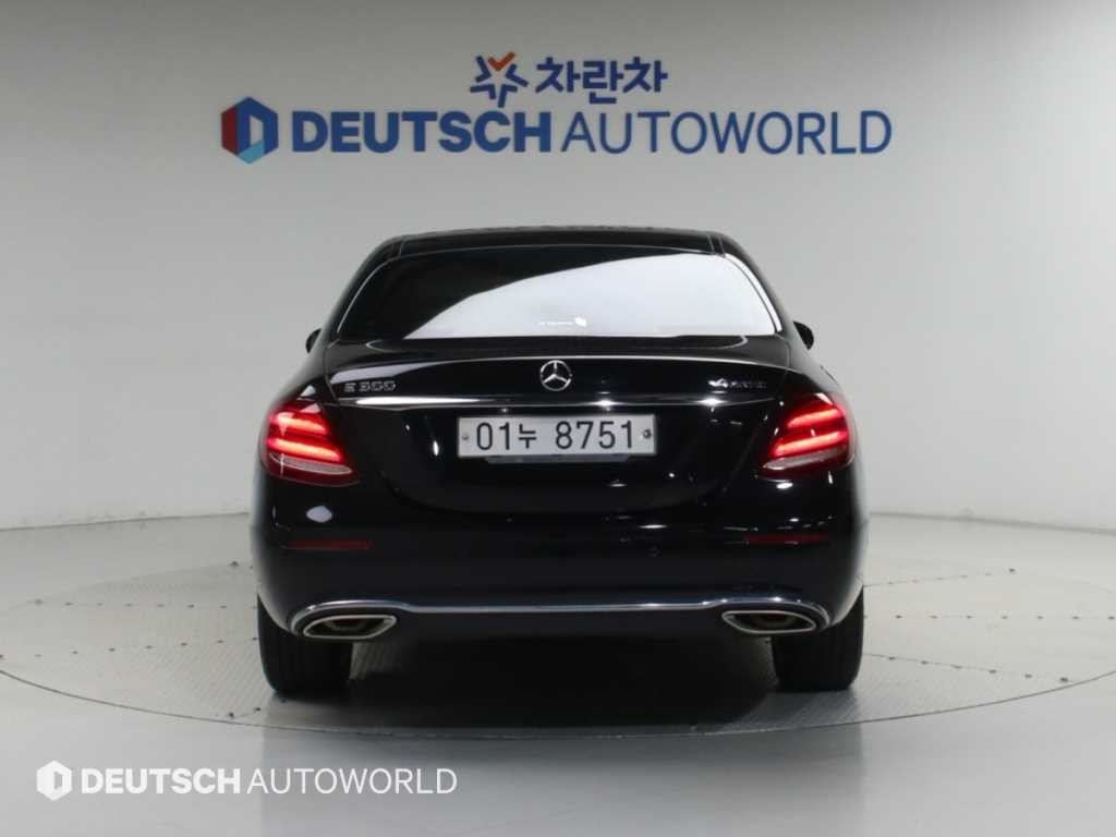 벤츠 E 클래스 E-클래스 W213 E300 4MATIC 익스클루시브 이미지 4