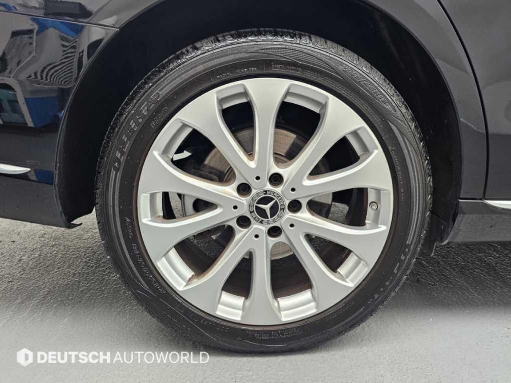 벤츠 E 클래스 E-클래스 W213 E300 4MATIC 익스클루시브 이미지 5