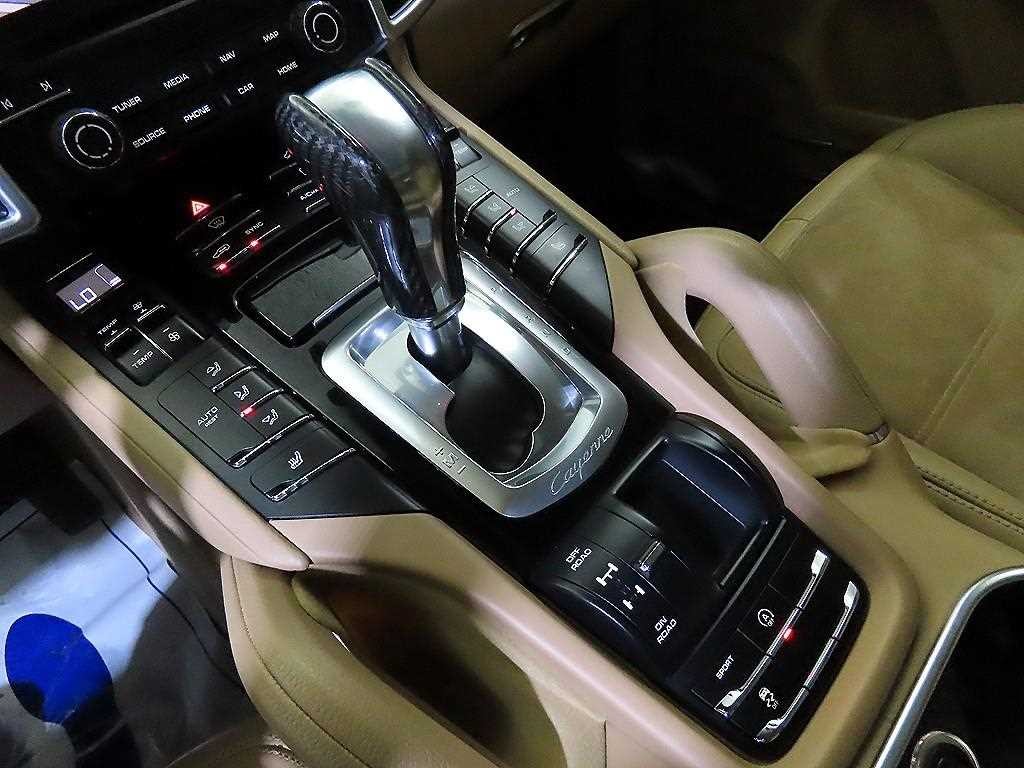 포르쉐 카이엔 뉴 카이엔 3.0 디젤 이미지 12