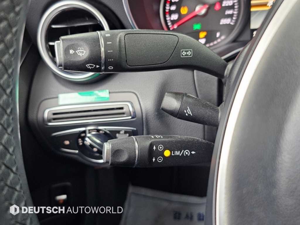 벤츠 C 클래스 C클래스 W205 C200 이미지 16