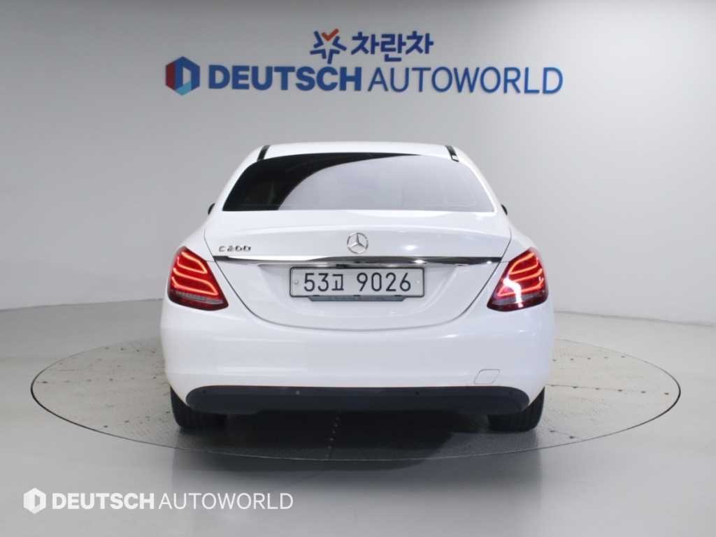 벤츠 C 클래스 C클래스 W205 C200 이미지 4
