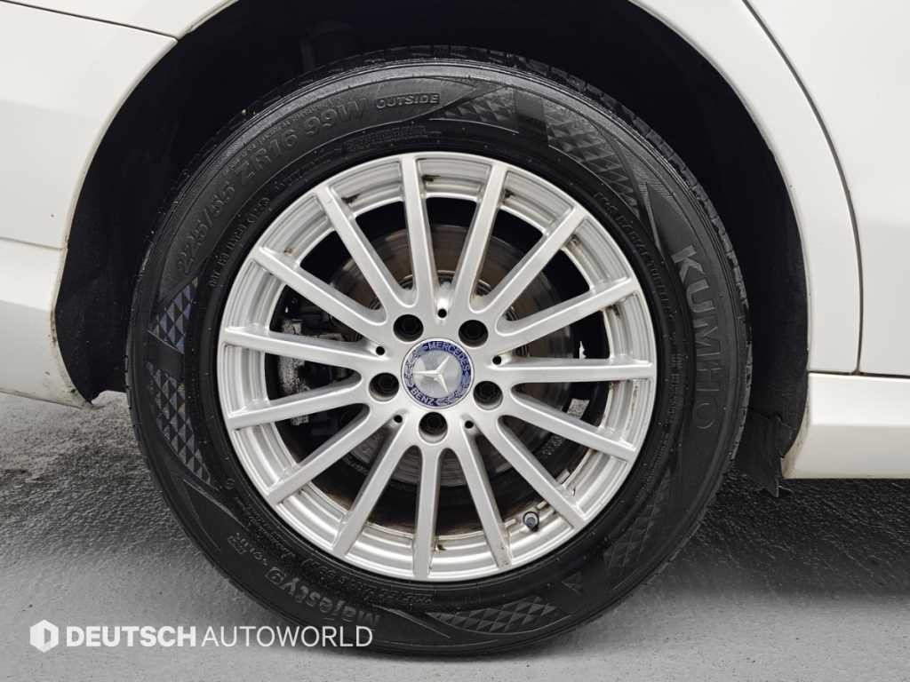 벤츠 C 클래스 C클래스 W205 C200 이미지 5