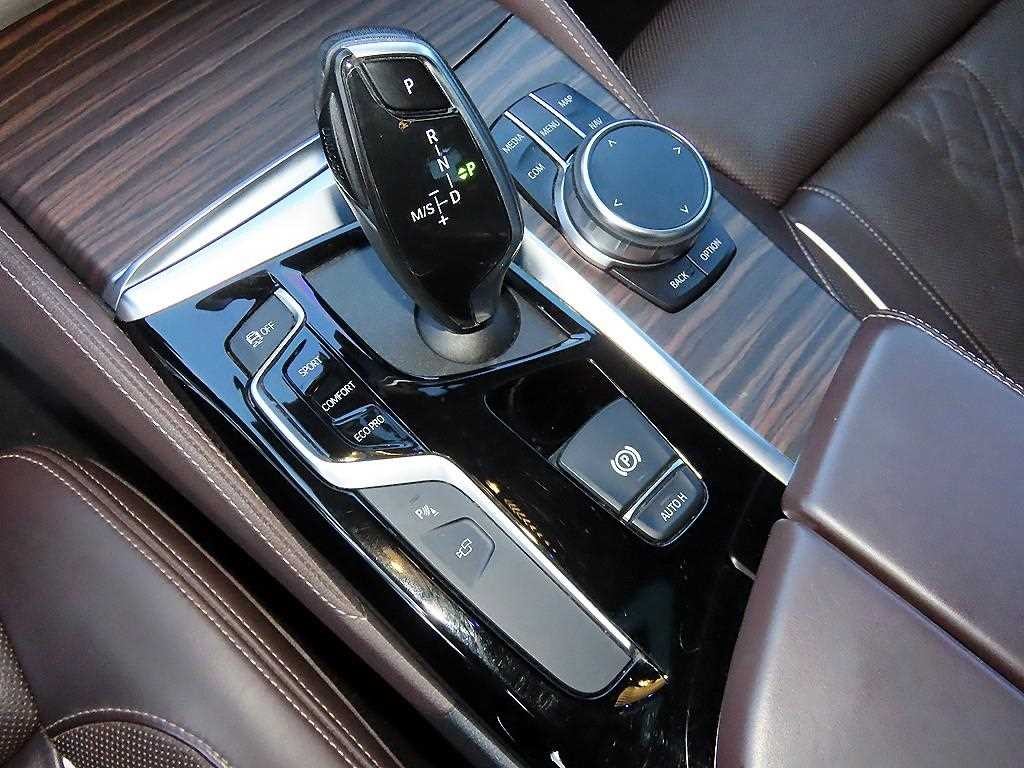 BMW 5시리즈 5시리즈 (G30) 530i xDrive M 스포츠 플러스 이미지 11