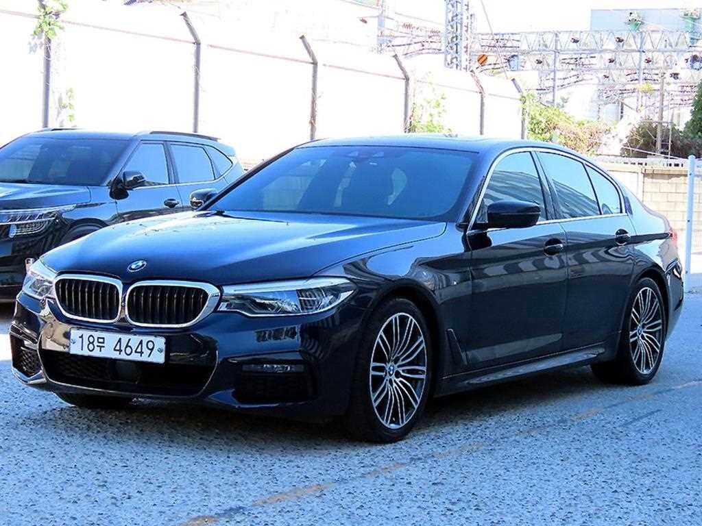 BMW 5시리즈 5시리즈 (G30) 530i xDrive M 스포츠 플러스 이미지 2