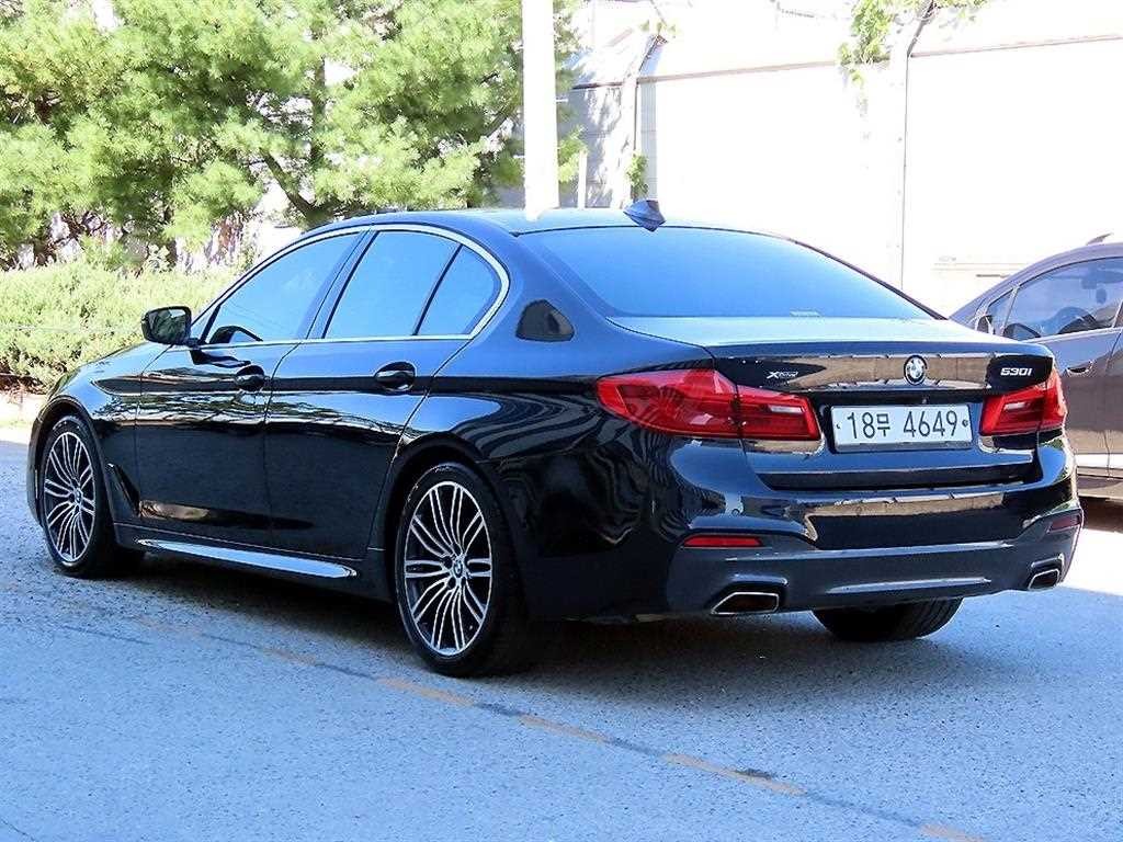BMW 5시리즈 5시리즈 (G30) 530i xDrive M 스포츠 플러스 이미지 3