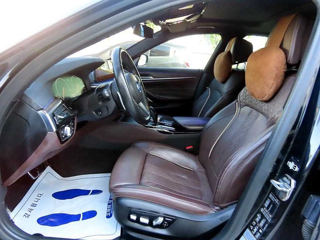 BMW 5시리즈 5시리즈 (G30) 530i xDrive M 스포츠 플러스 이미지 5