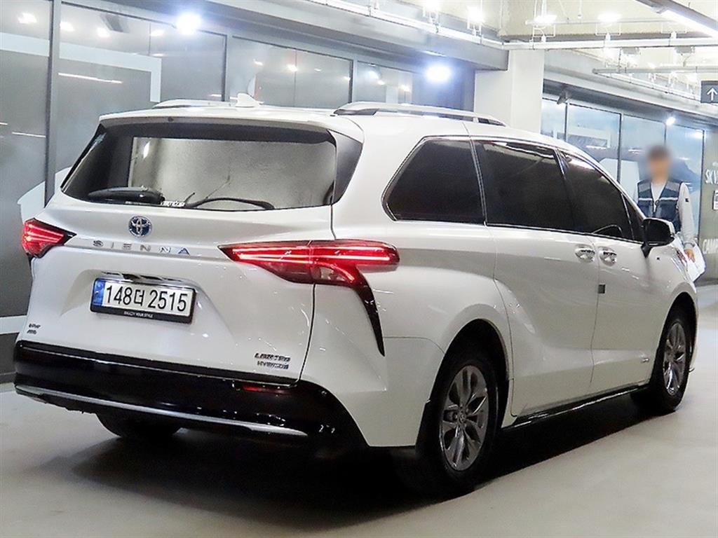 토요타 시에나 2.5 AWD 하이브리드 이미지 4