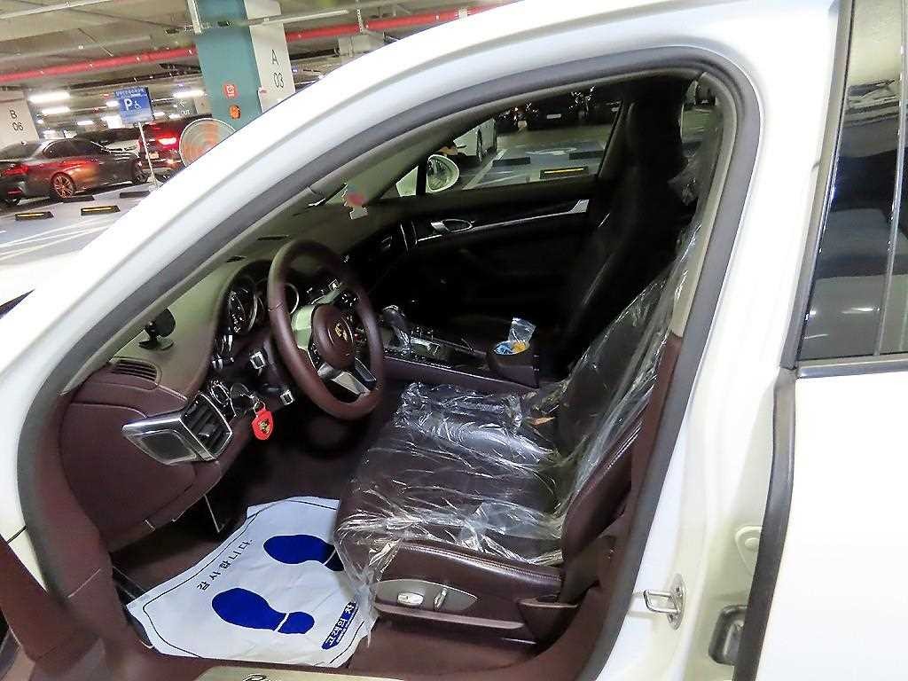 포르쉐 파나메라 3.6 AWD 이미지 6