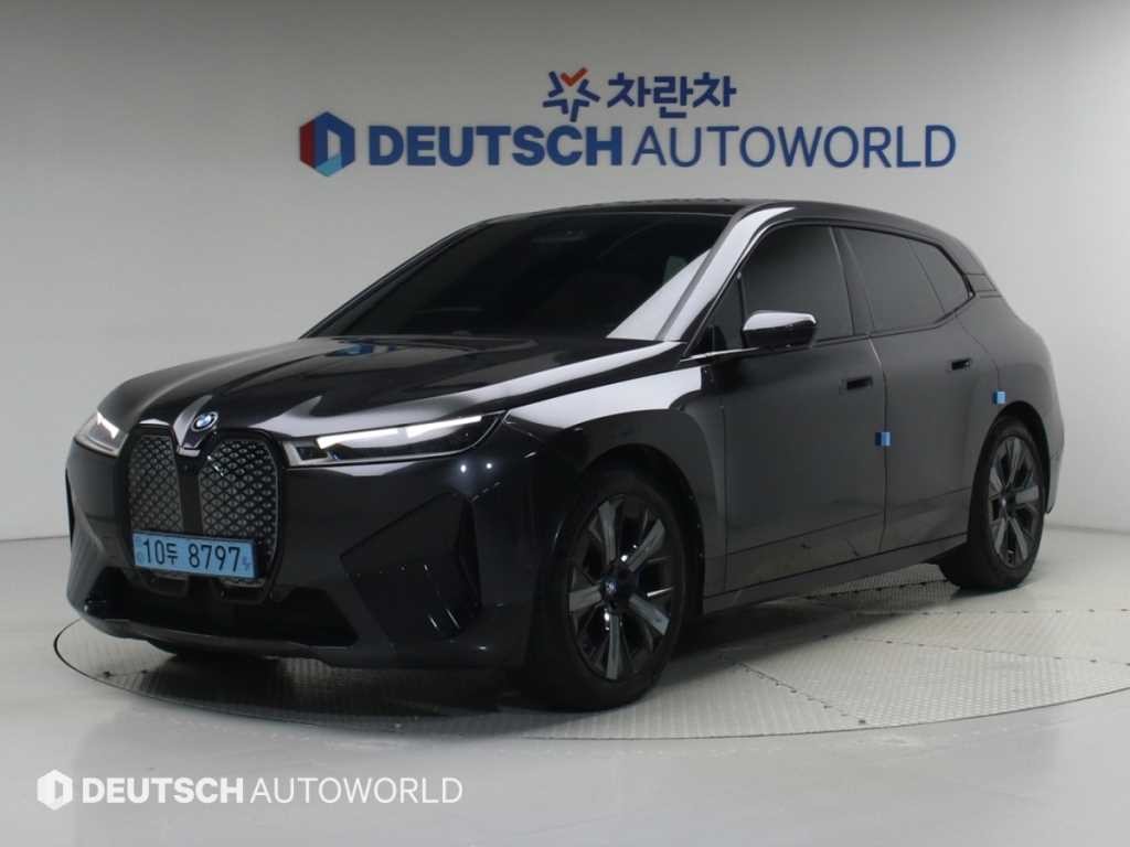 BMW iX xDrive 50 스포츠 플러스 이미지 1