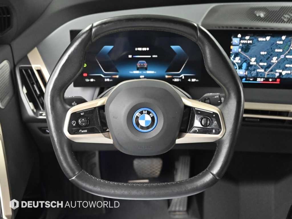 BMW iX xDrive 50 스포츠 플러스 이미지 13
