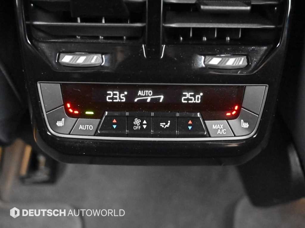 BMW iX xDrive 50 스포츠 플러스 이미지 16