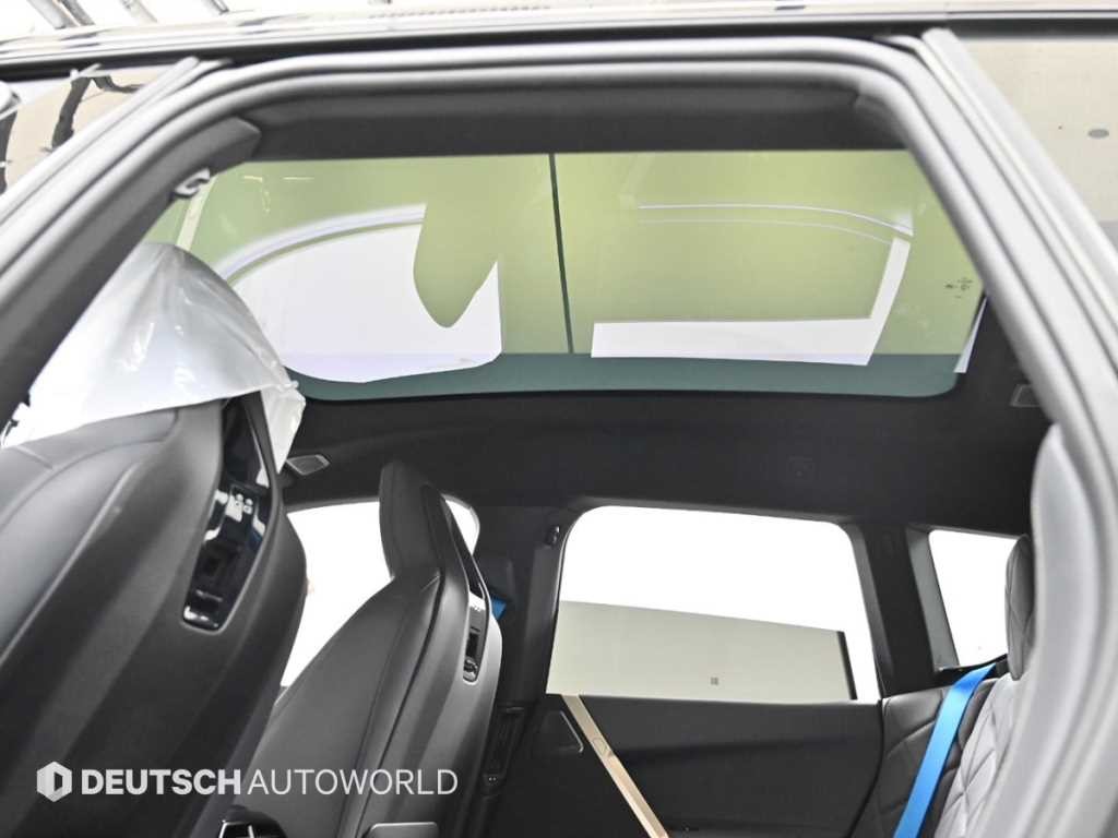 BMW iX xDrive 50 스포츠 플러스 이미지 18