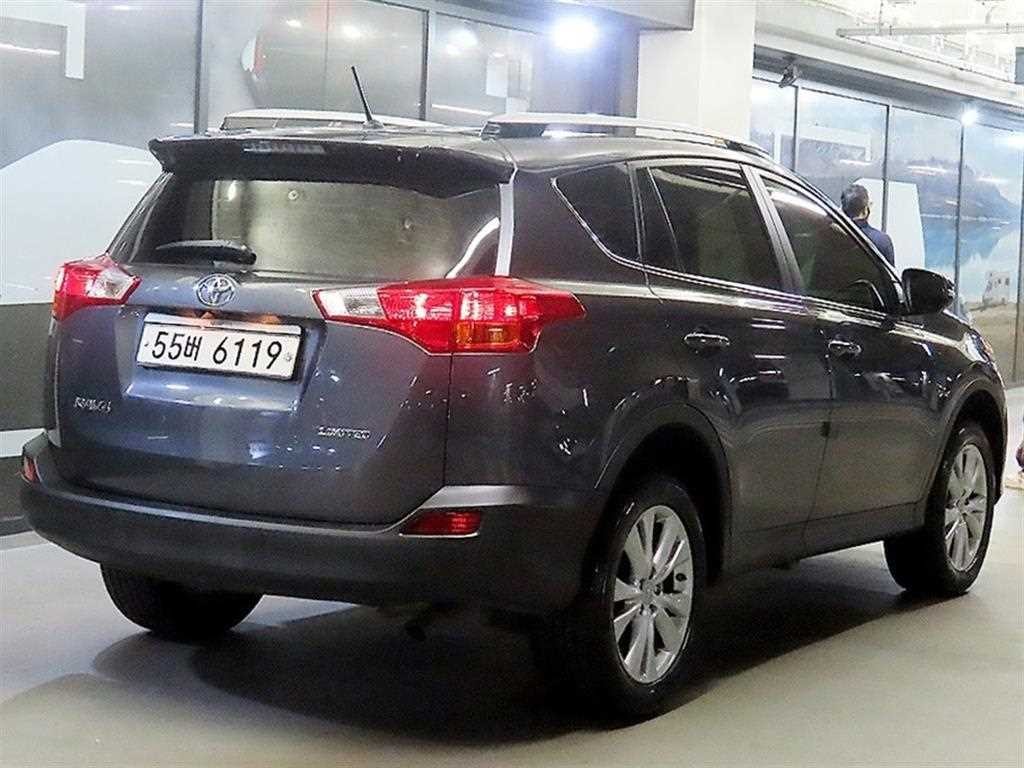 토요타 라브4 2.5 2WD 이미지 4