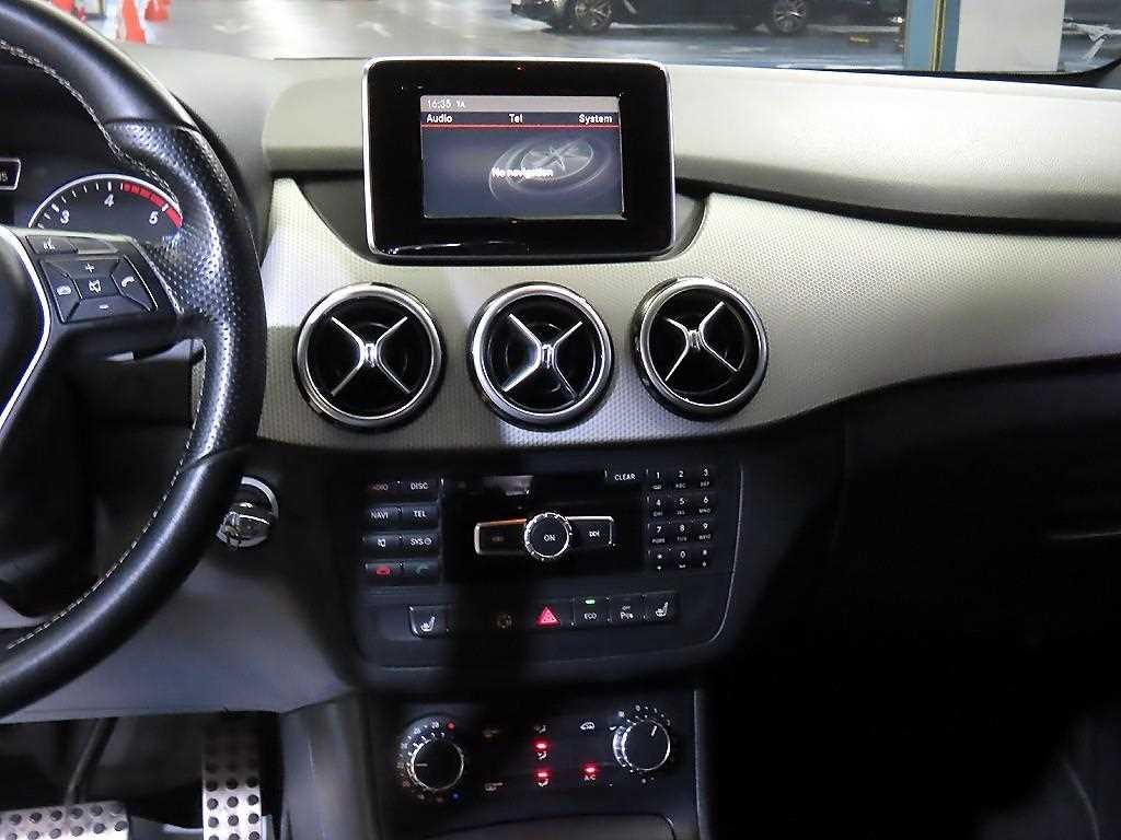 벤츠 B 클래스 (MY B) B클래스 (MY B) B200 CDI 블루이피션시 스포츠팩 이미지 11
