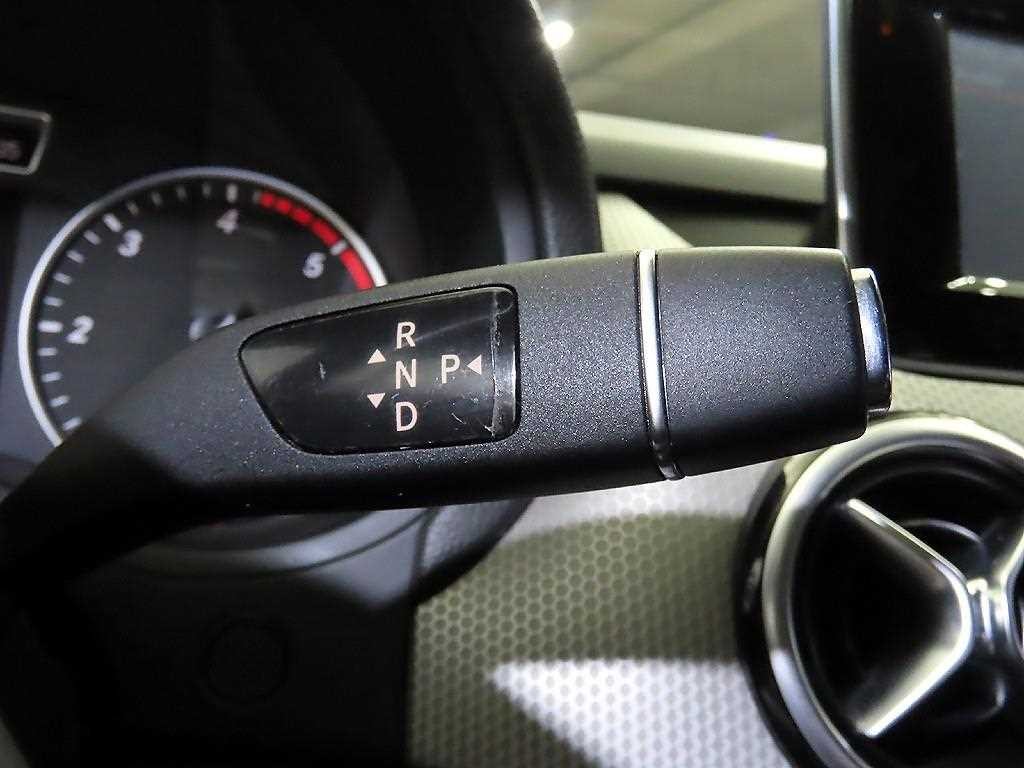벤츠 B 클래스 (MY B) B클래스 (MY B) B200 CDI 블루이피션시 스포츠팩 이미지 12