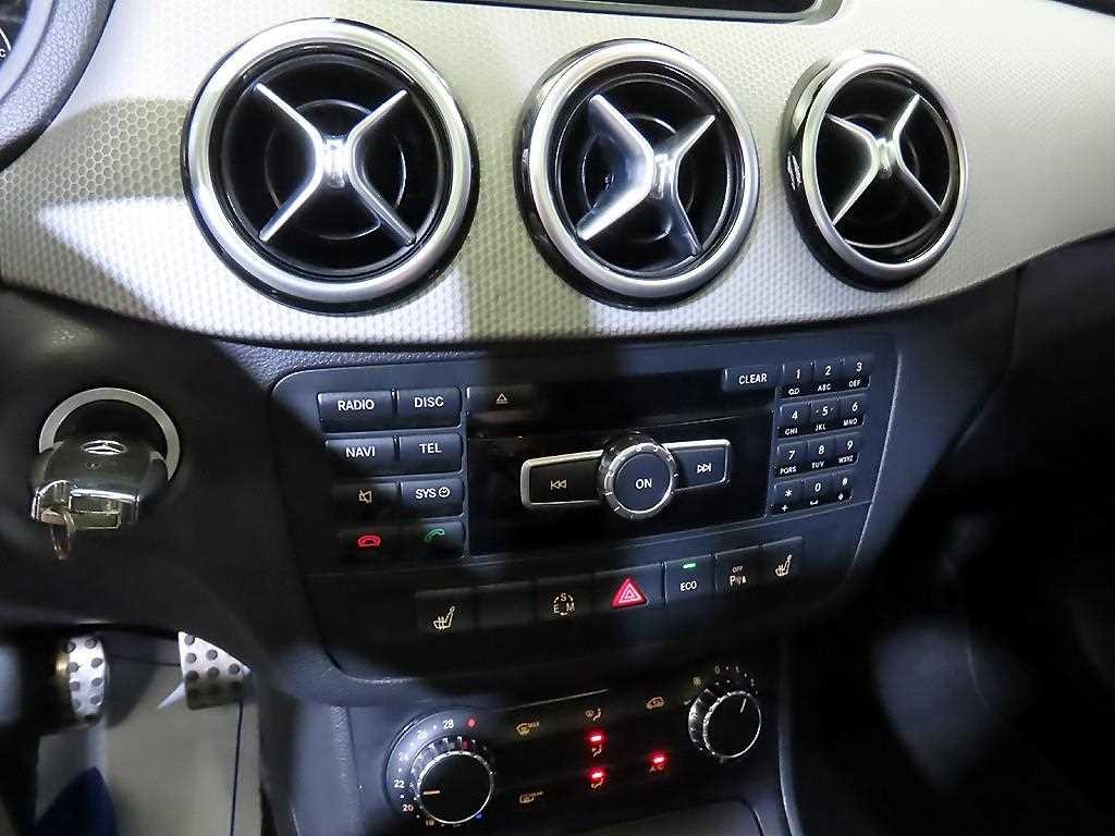 벤츠 B 클래스 (MY B) B클래스 (MY B) B200 CDI 블루이피션시 스포츠팩 이미지 14