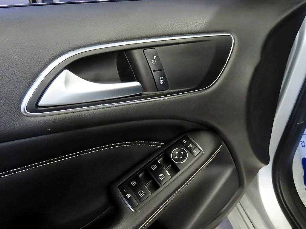 벤츠 B 클래스 (MY B) B클래스 (MY B) B200 CDI 블루이피션시 스포츠팩 이미지 15