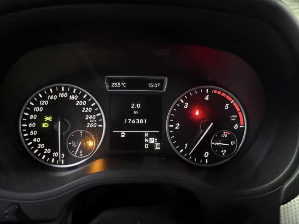 벤츠 B 클래스 (MY B) B클래스 (MY B) B200 CDI 블루이피션시 스포츠팩 이미지 3