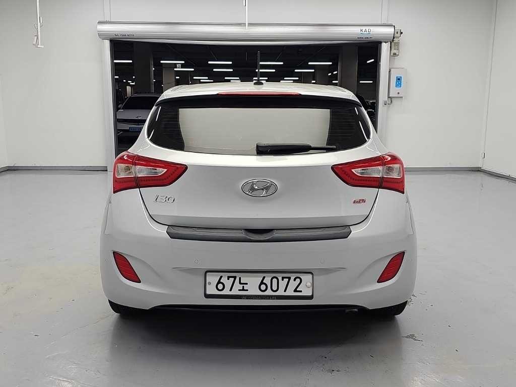 현대 i30 뉴 i30 1.6 GDI 익스트림 이미지 3