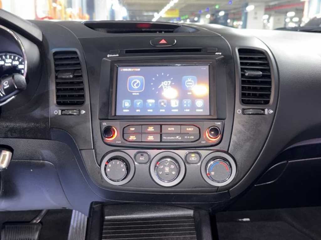 기아 K3 더뉴 K3 1.6 GDI 디럭스 이미지 12