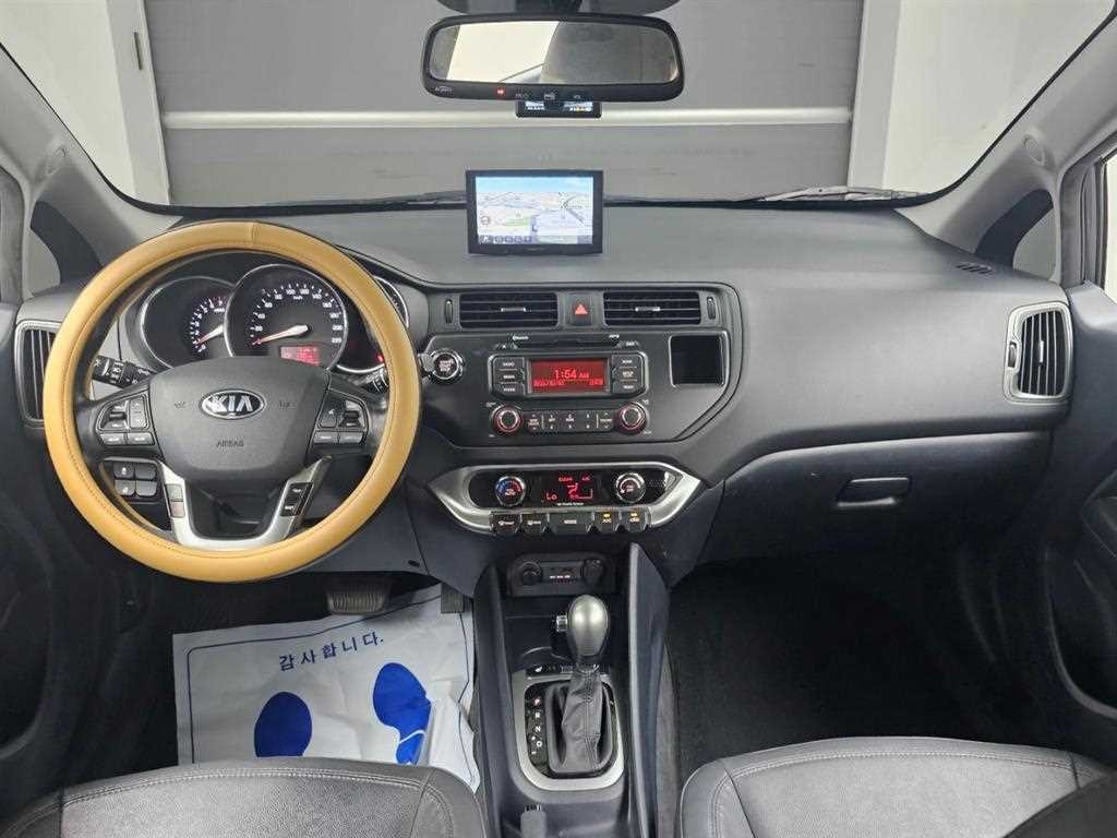 기아 프라이드 올뉴프라이드 5DR 1.6GDI 럭셔리 이미지 7