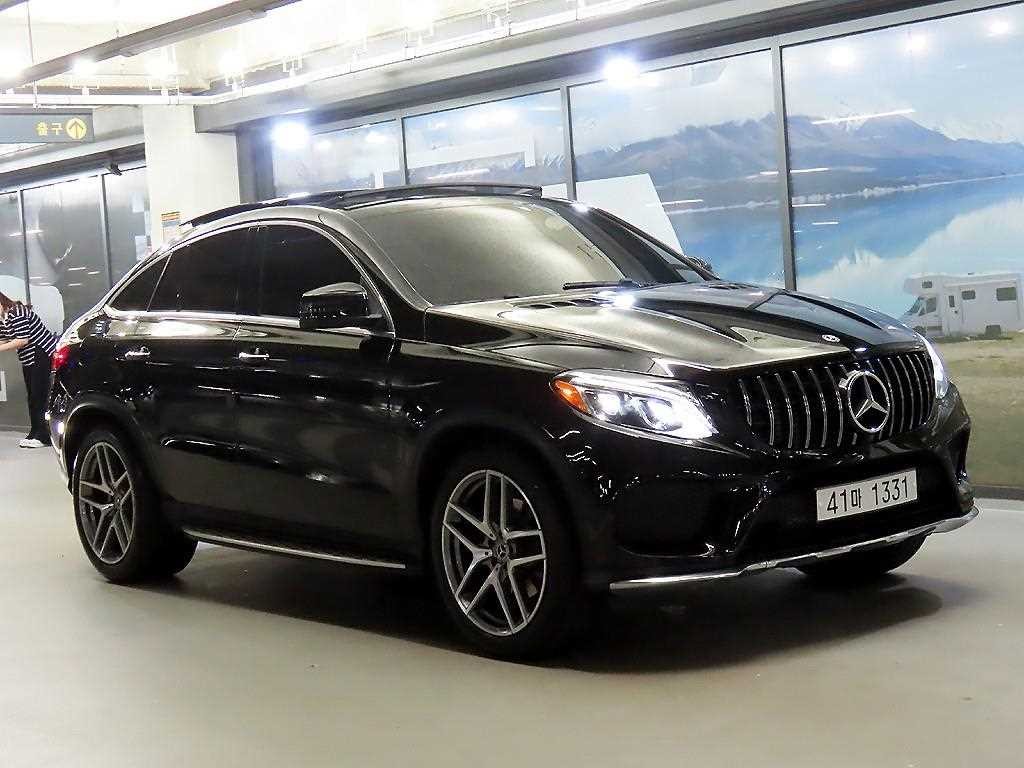 벤츠 GLE 클래스 GLE 클래스 W166 GLE 350 d 4MATIC 쿠페 이미지 1