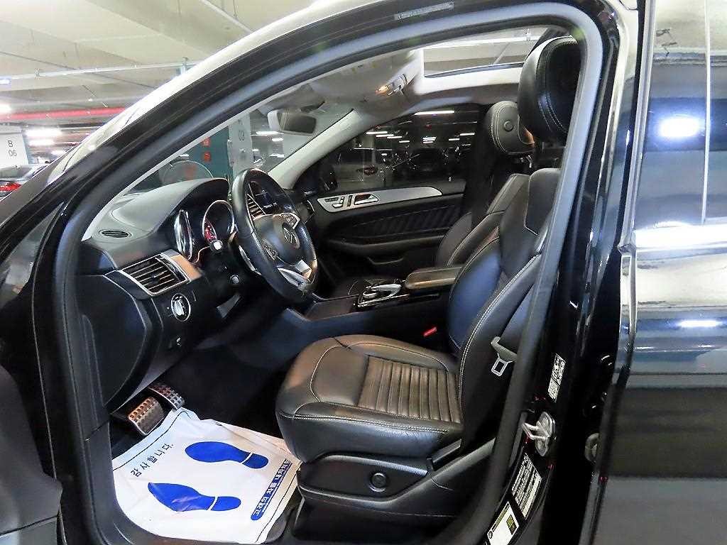 벤츠 GLE 클래스 GLE 클래스 W166 GLE 350 d 4MATIC 쿠페 이미지 6