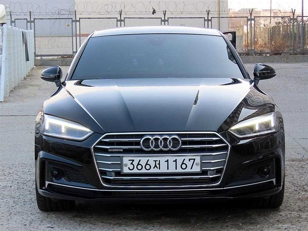 아우디 A5 A5 (F5) 45 TFSI 콰트로 프리미엄 스포트백 이미지 1