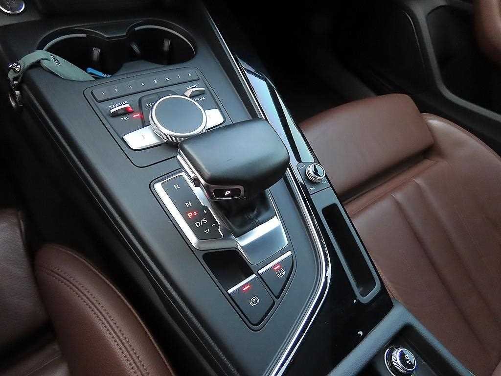 아우디 A5 A5 (F5) 45 TFSI 콰트로 프리미엄 스포트백 이미지 11