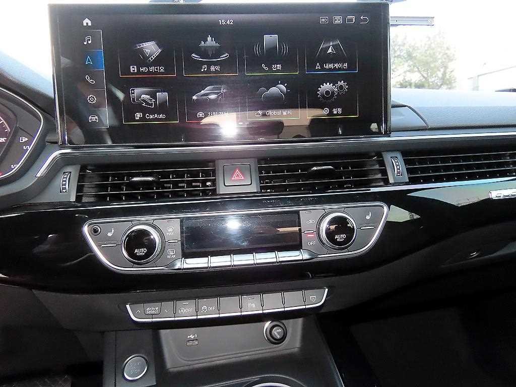 아우디 A5 A5 (F5) 45 TFSI 콰트로 프리미엄 스포트백 이미지 13