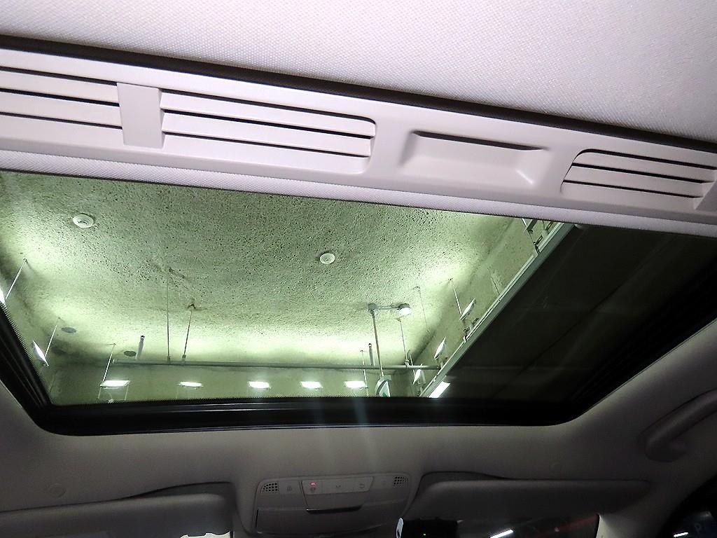 벤츠 E 클래스 E-클래스 W213 E220d 아방가르드 이미지 17