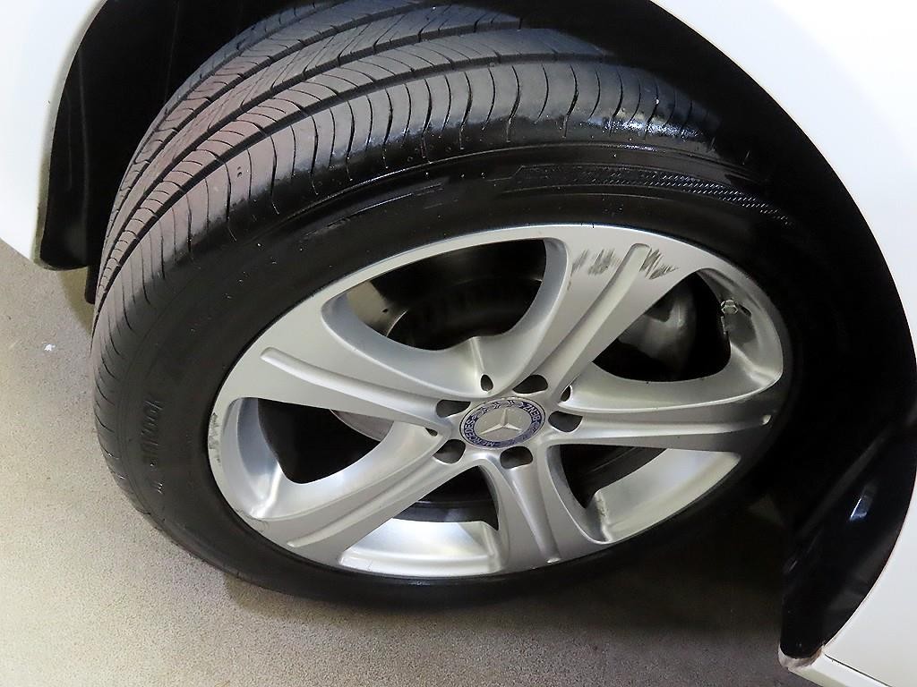 벤츠 E 클래스 E-클래스 W213 E220d 아방가르드 이미지 20