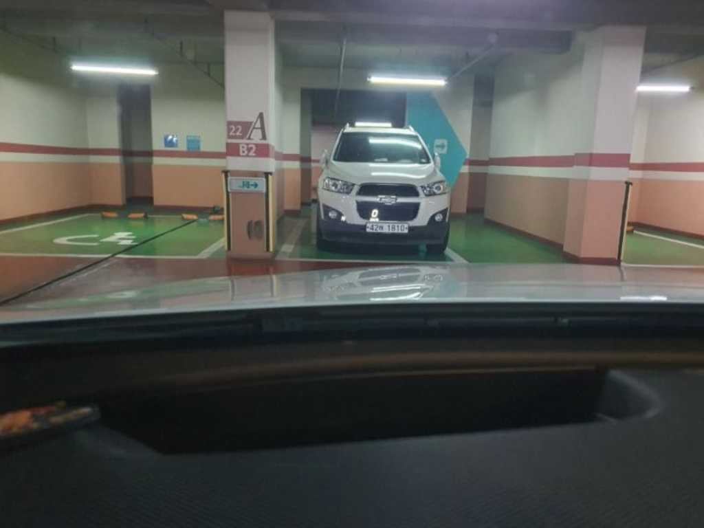 벤츠 E 클래스 E-클래스 W213 E220d 아방가르드 이미지 6