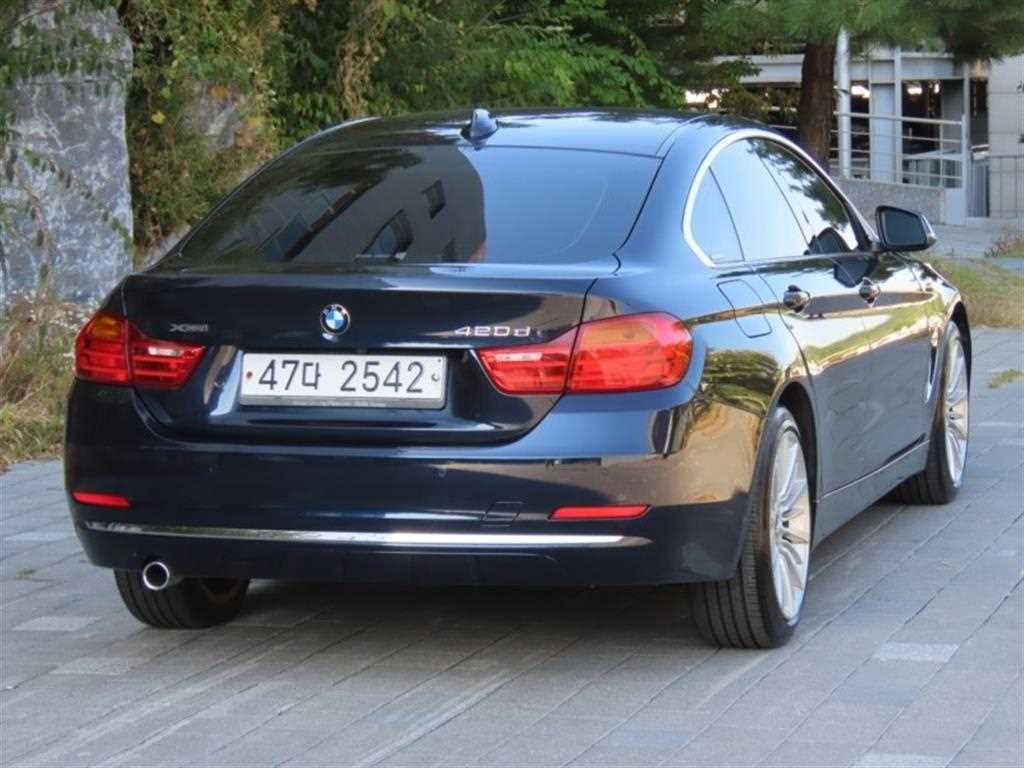 BMW 4시리즈 4시리즈 (F32) 420d xDRIVE 그란쿠페 럭셔리 이미지 3