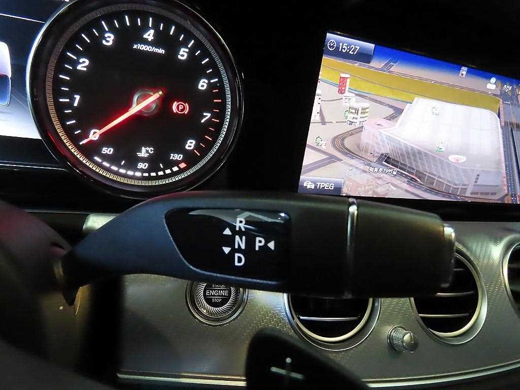 벤츠 E 클래스 E-클래스 W213 E250 아방가르드 이미지 12