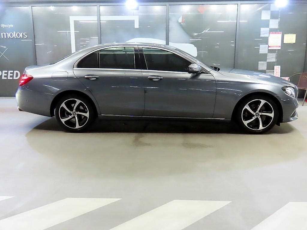 벤츠 E 클래스 E-클래스 W213 E250 아방가르드 이미지 3