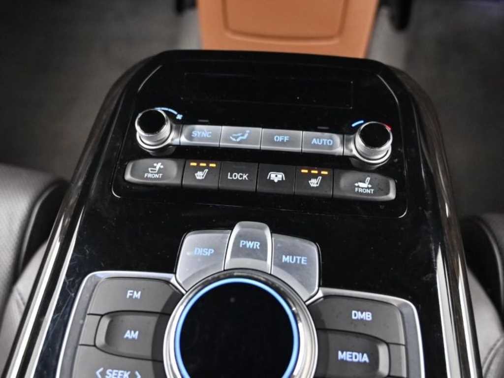 제네시스 G90 3.8 GDI AWD 프리미엄 럭셔리 이미지 16